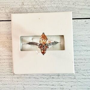 Elegant Silver and Gold Women's Ring